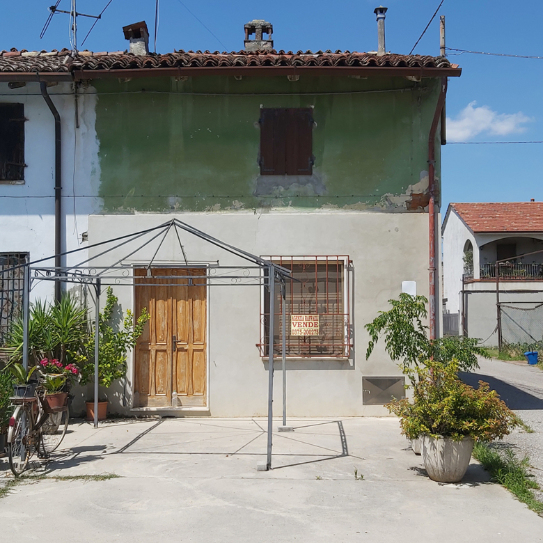 Casa di mq. 170, da ristrutturare