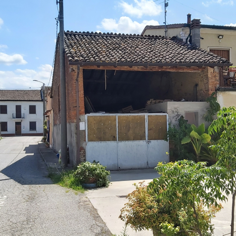 Casa di mq. 170, da ristrutturare
