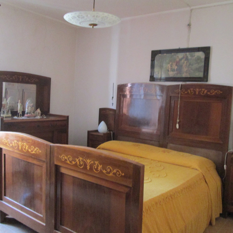 Casa di mq. 170, da ristrutturare