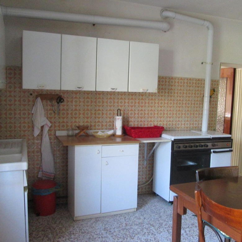Casa di mq. 170, da ristrutturare