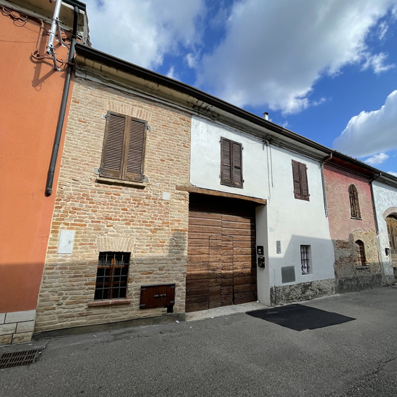 Vendesi casa