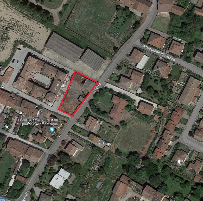 Stabile indipendente in centro paese