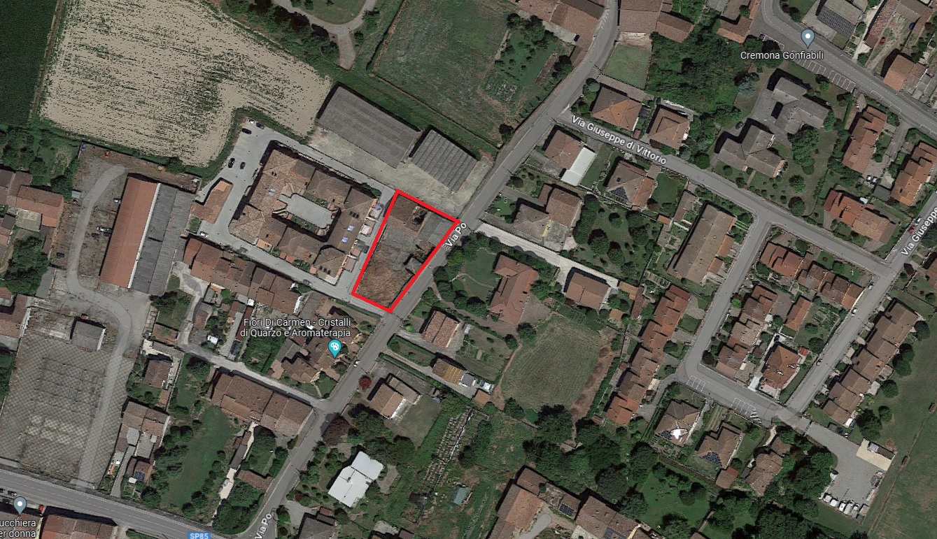 Stabile indipendente in centro paese