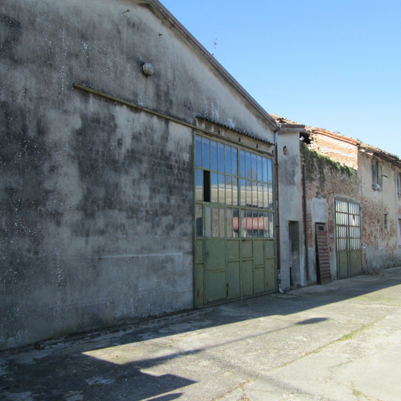 Stabile indipendente in centro paese