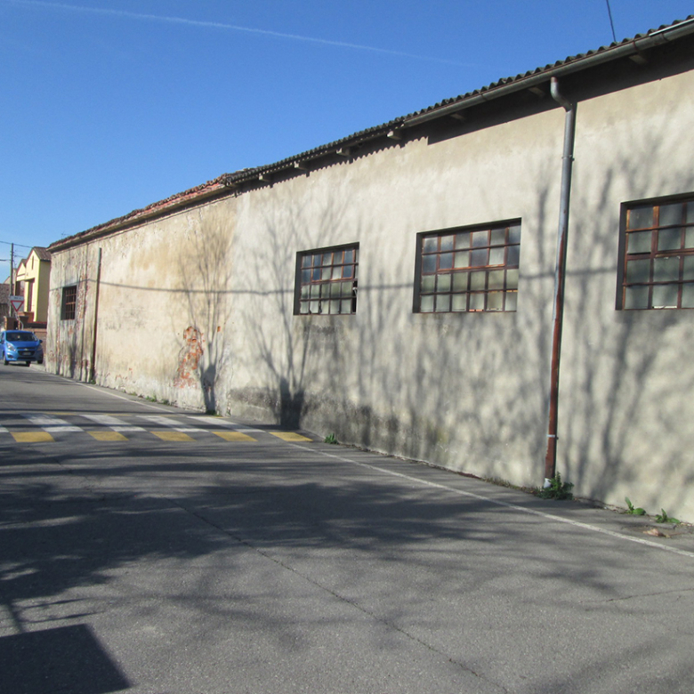 Stabile indipendente in centro paese
