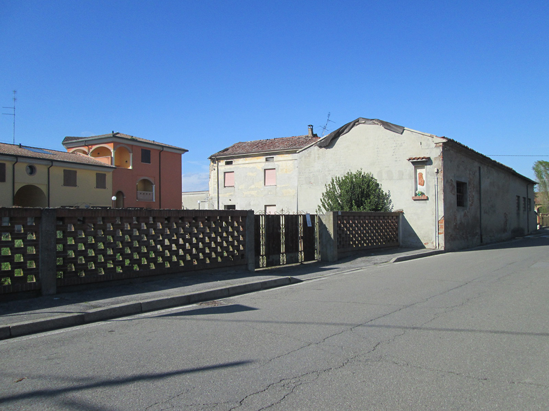 Stabile indipendente in centro paese
