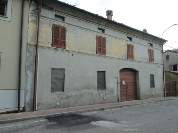Casa con cortile esclusivo