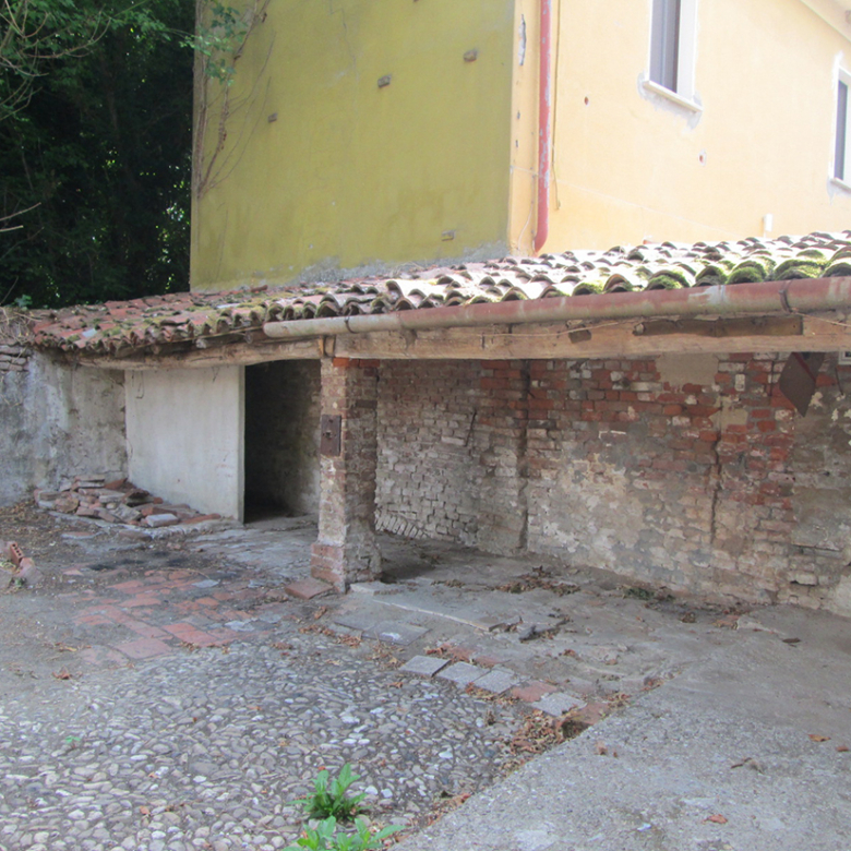 Casa con cortile esclusivo