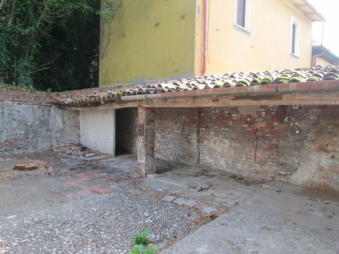 Casa con cortile esclusivo