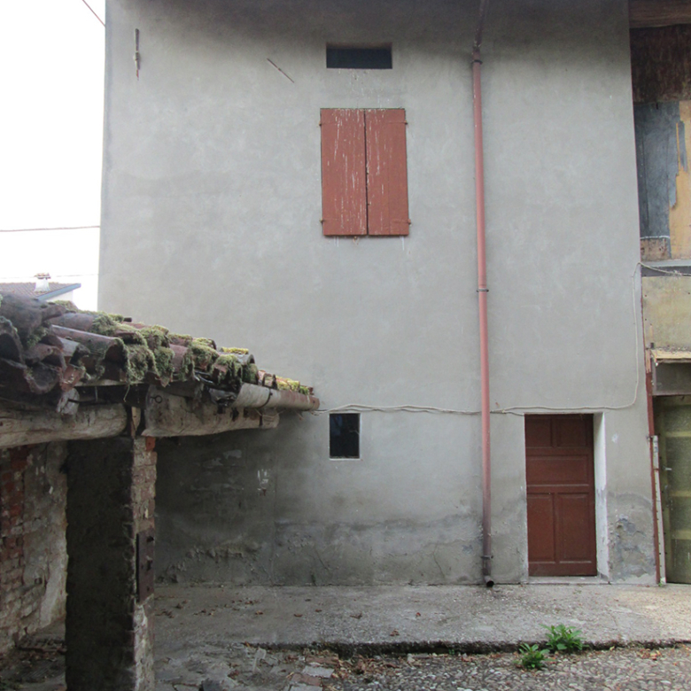 Casa con cortile esclusivo