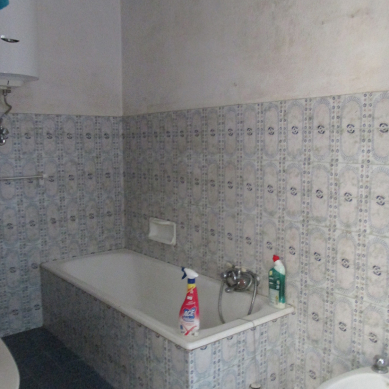Casa con cortile esclusivo