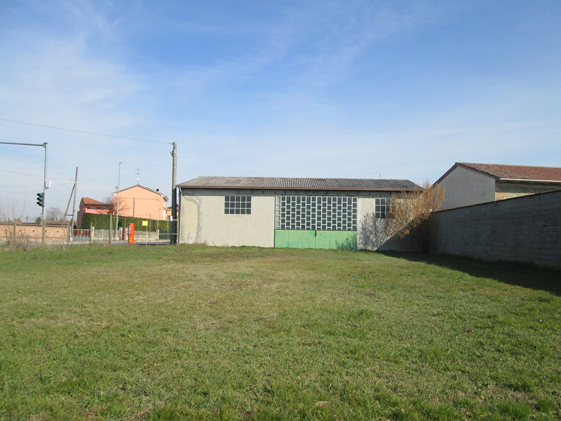 Deposito/garage in vendita