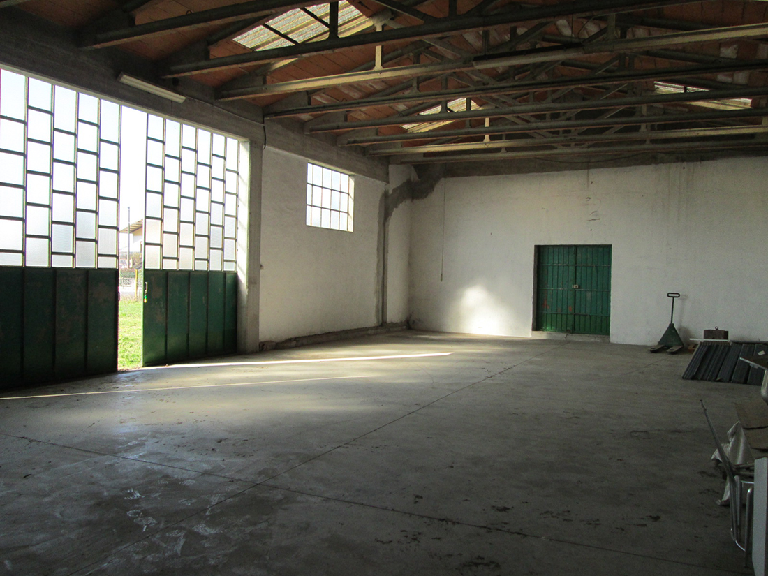 Deposito/garage in vendita