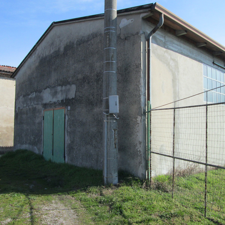 Deposito/garage in vendita