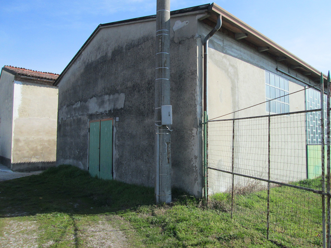 Deposito/garage in vendita